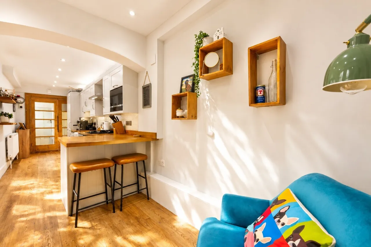 Acre Lane, London, photo 12