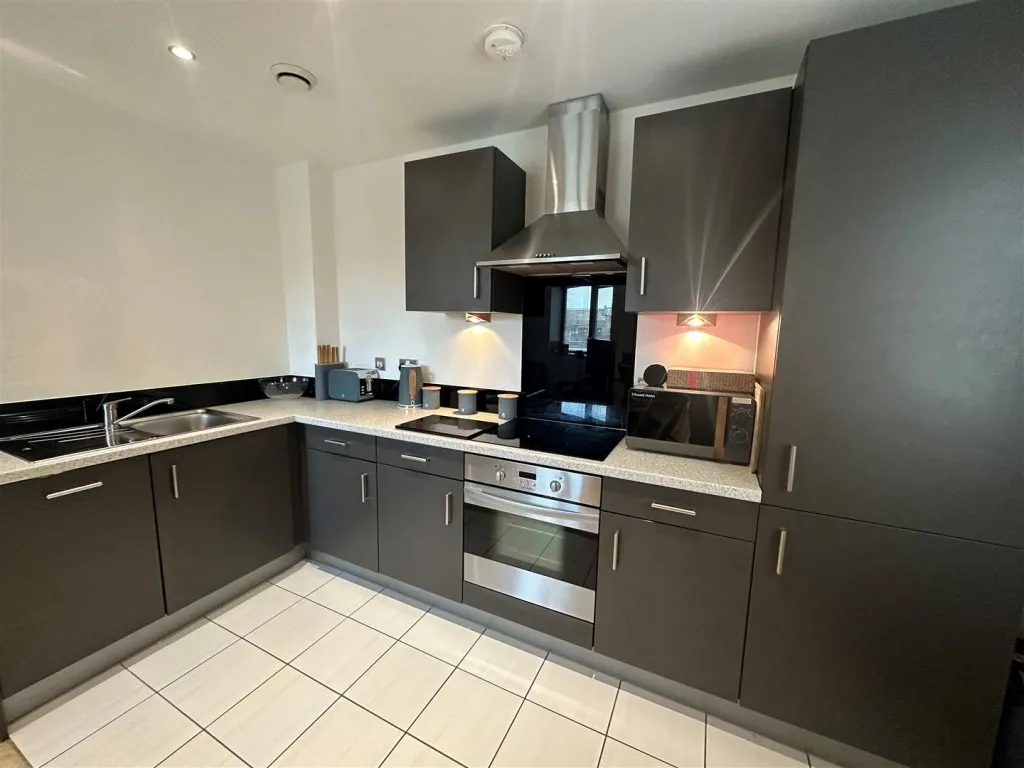 1 bed house for sale, Salts Mill Road, Shipley, BD17