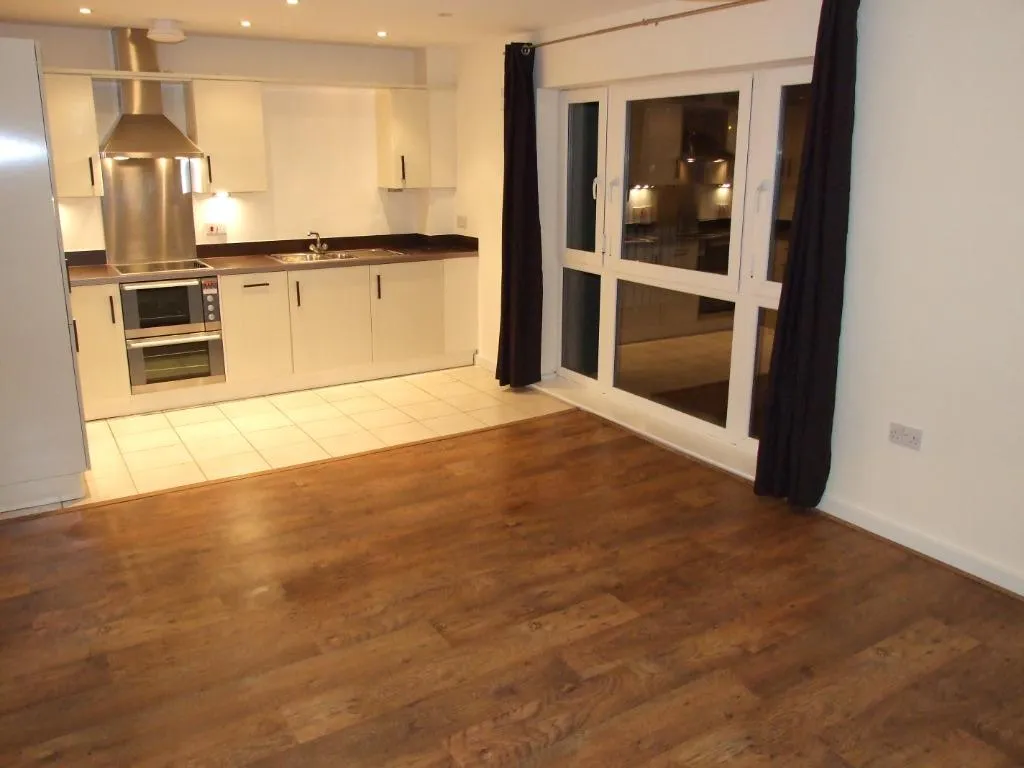 Tadros Court, High Wycombe, HP13, photo 2