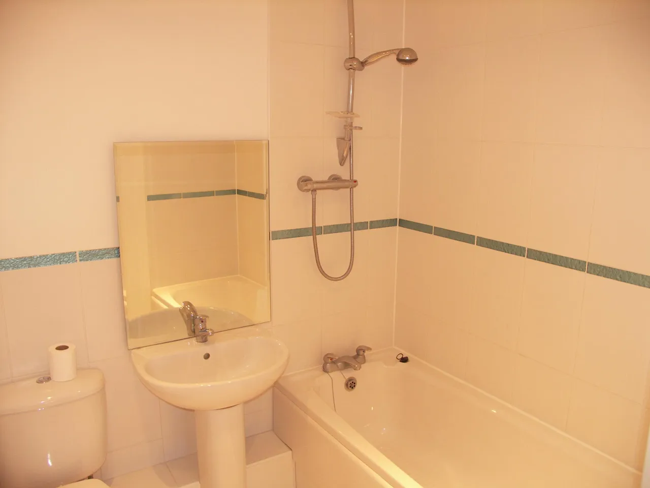 Tadros Court, High Wycombe, HP13, photo 6