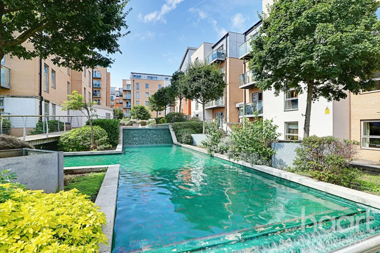 Queen Mary Avenue, London, E18, photo 5