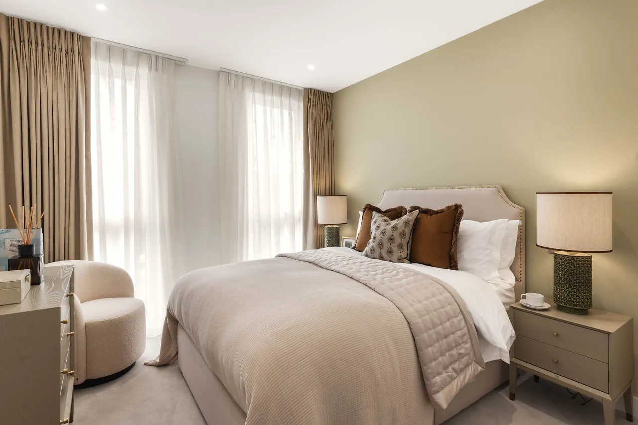 Central Avenue, London, SW6 2DD, photo 3
