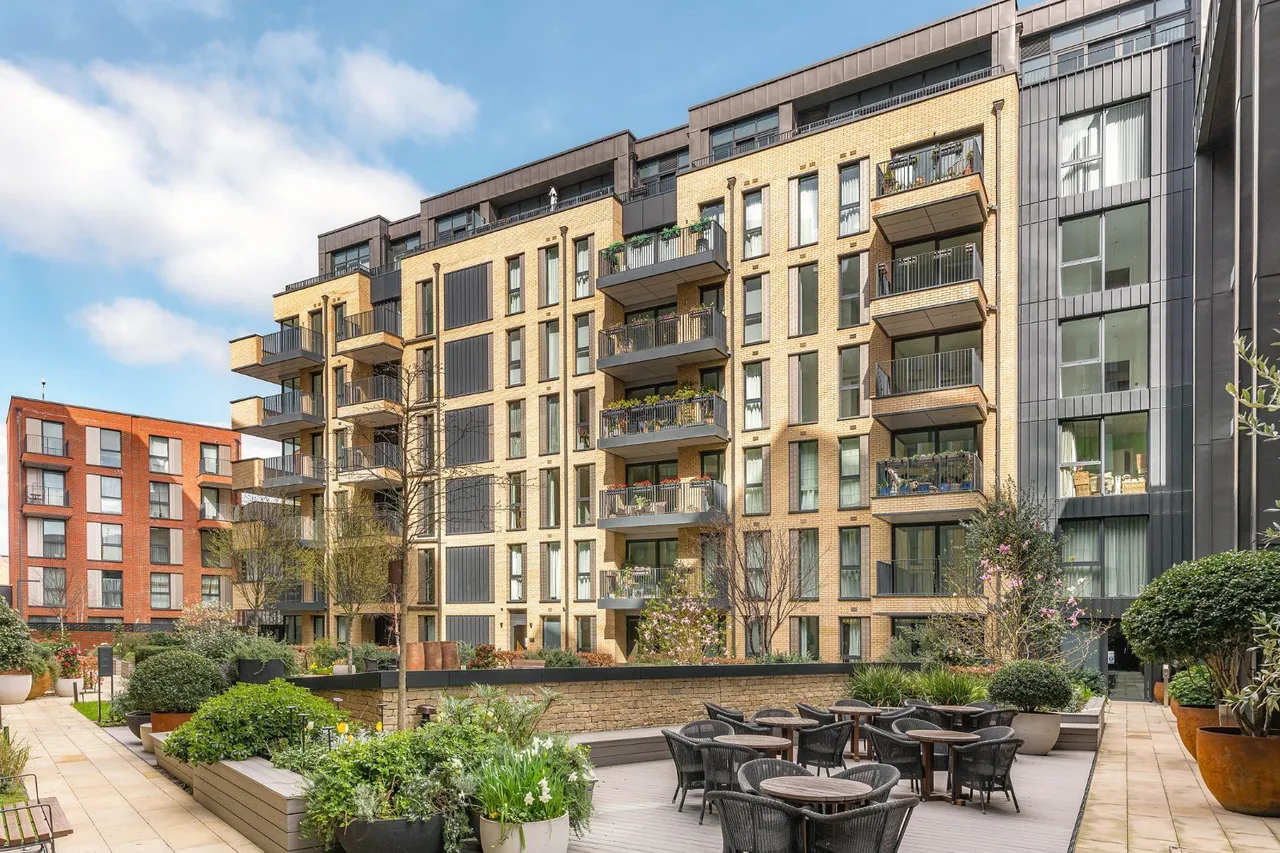 Central Avenue, London, SW6 2DD, photo 7