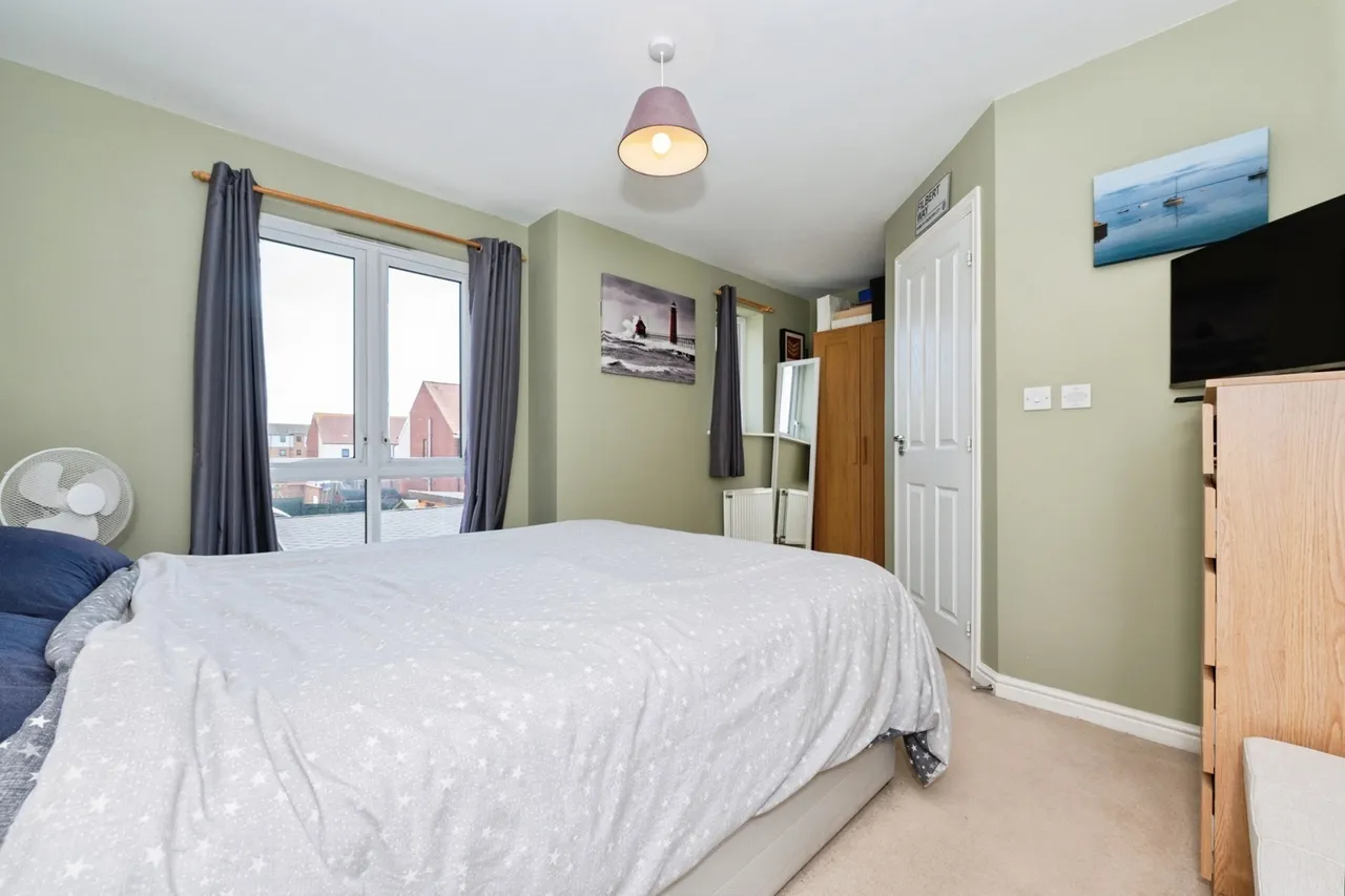 Falcon Avenue, South Ockendon, Essex, RM15, photo 12
