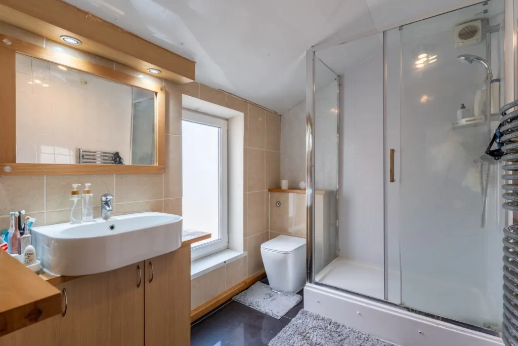 2 bed house for sale, All Saints Road, Northfleet, DA11