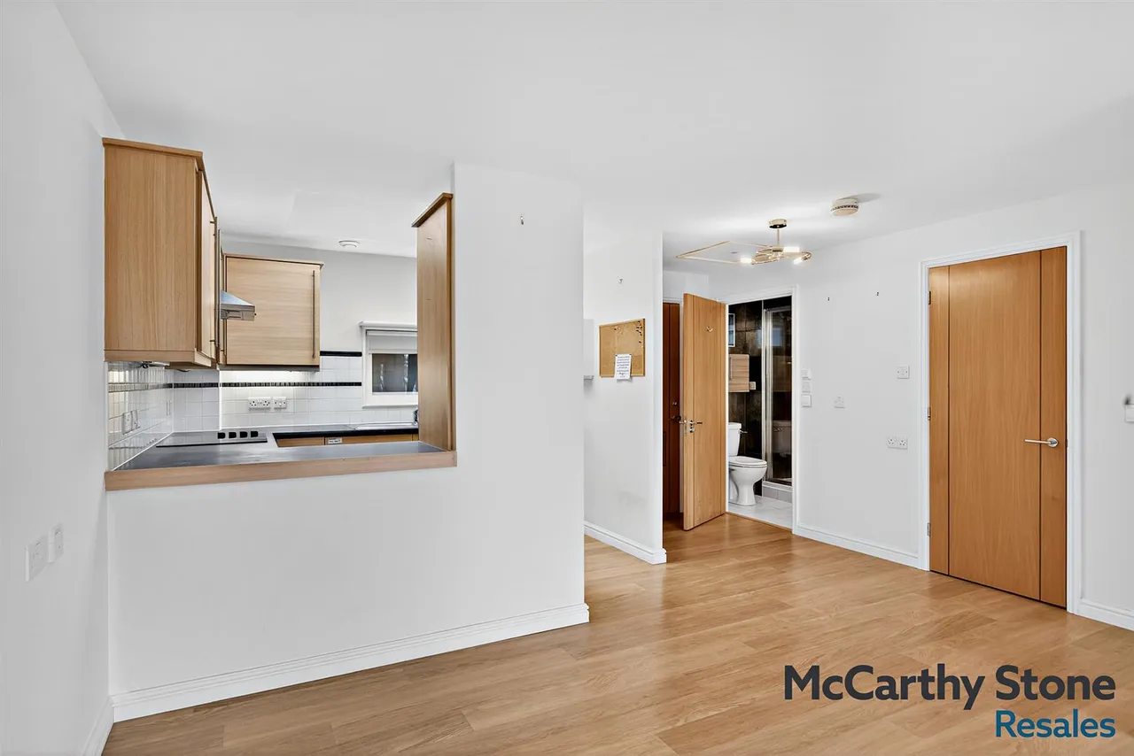 Cowick Street, Exeter, EX4, photo 5
