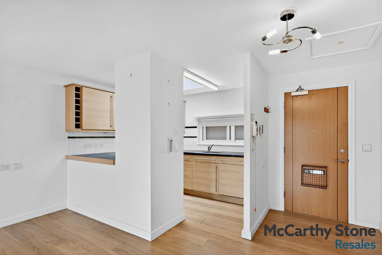 Cowick Street, Exeter, EX4, photo 6