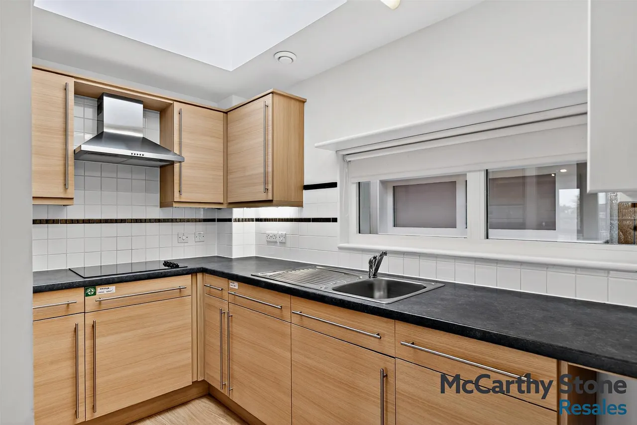 Cowick Street, Exeter, EX4, photo 7