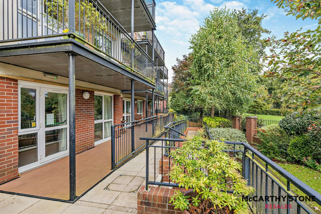 Cowick Street, Exeter, EX4, photo 17