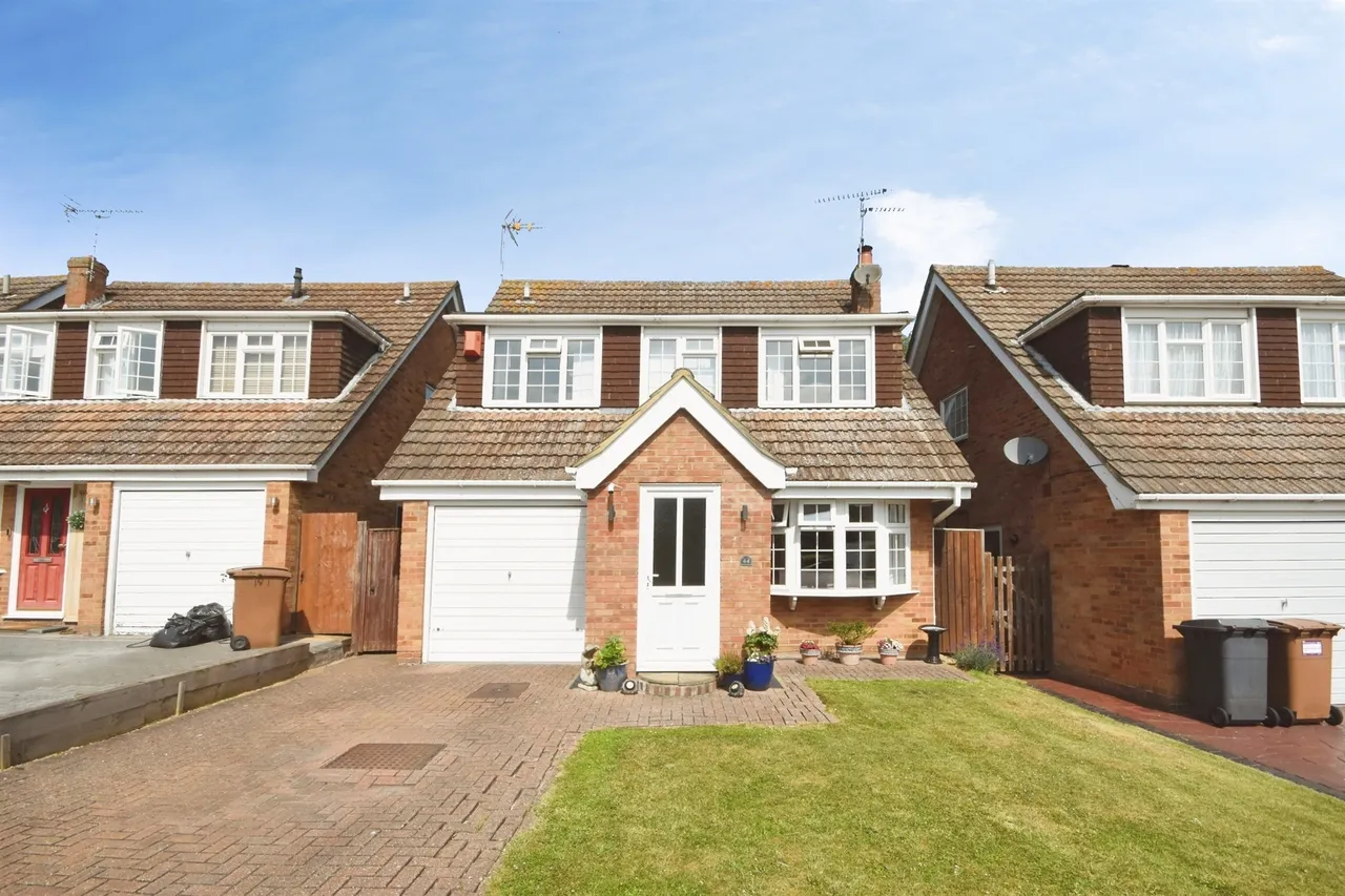 4 bed house for sale — Honey Close, Great Baddow, Chelmsford