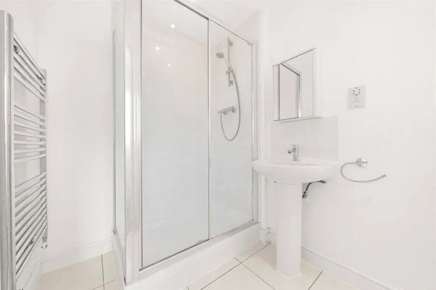 Outfield Crescent, Wokingham, RG40, photo 10