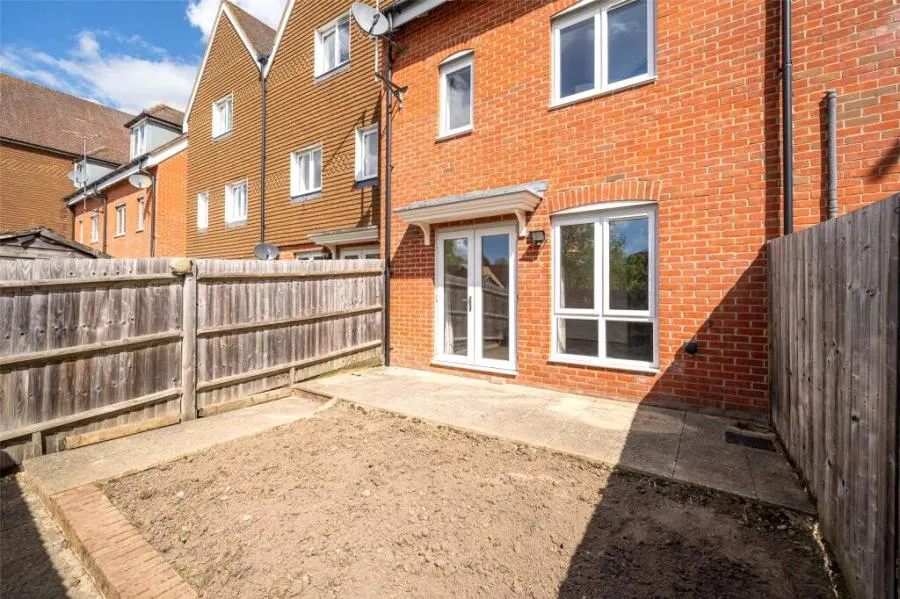 Outfield Crescent, Wokingham, RG40, photo 15
