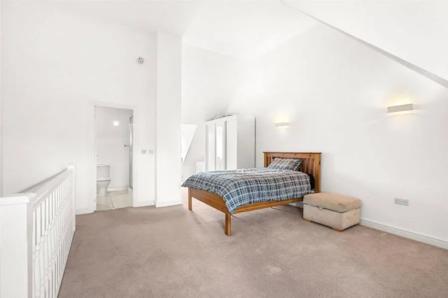 Outfield Crescent, Wokingham, RG40, photo 4