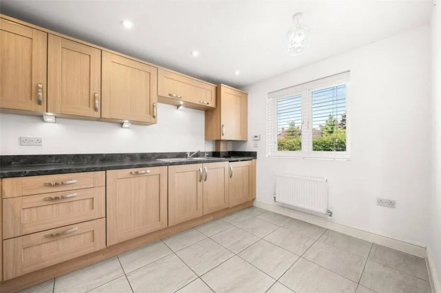 Outfield Crescent, Wokingham, RG40, photo 13