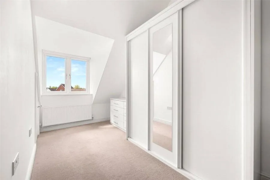 Outfield Crescent, Wokingham, RG40, photo 5