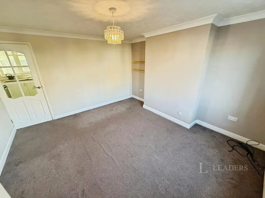 Grange Road, Royston, S71, photo 4