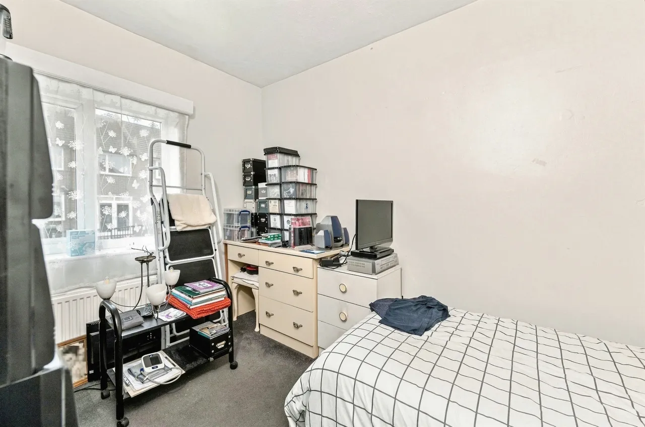 Warneford Rise, Cowlersley, Huddersfield, photo 7