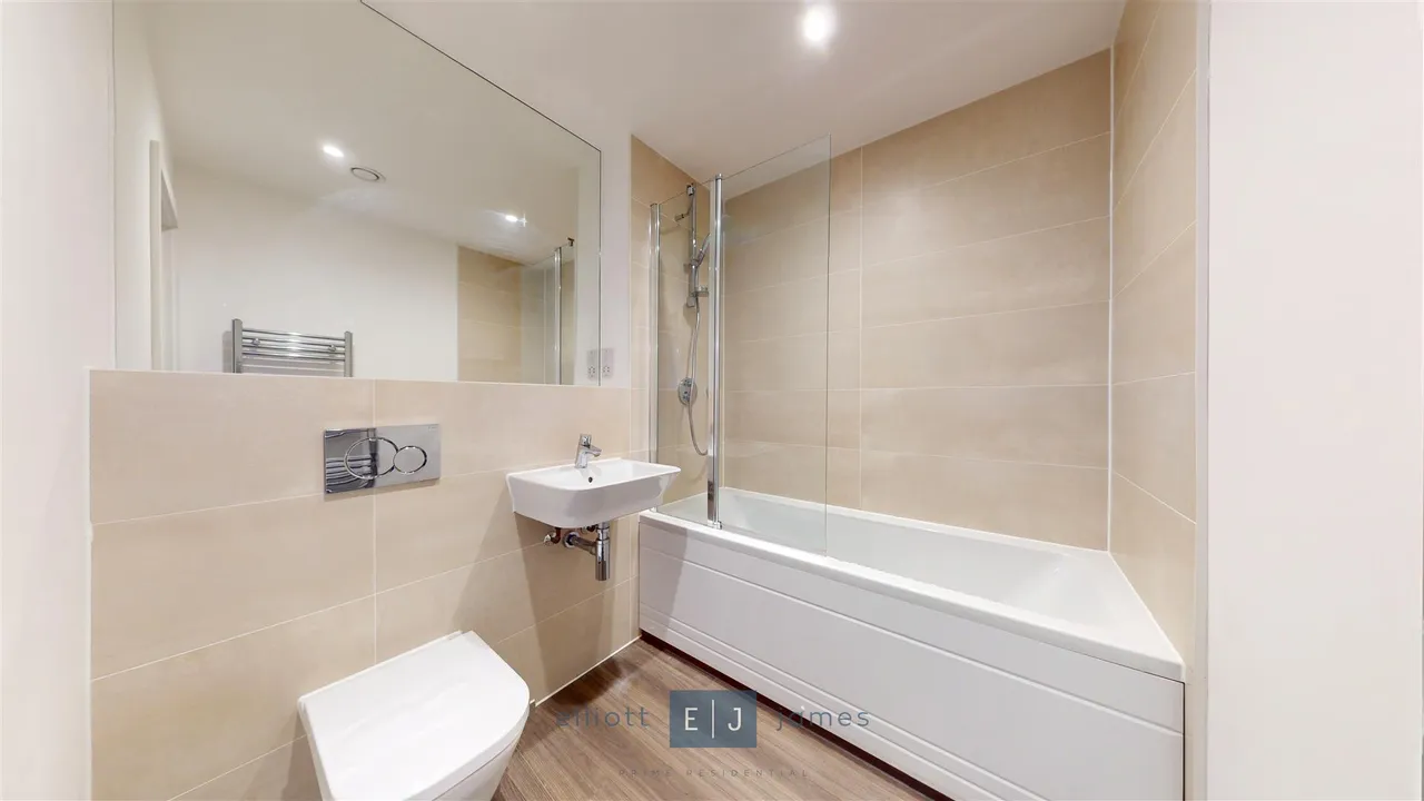 Luna Court, Loughton, photo 5