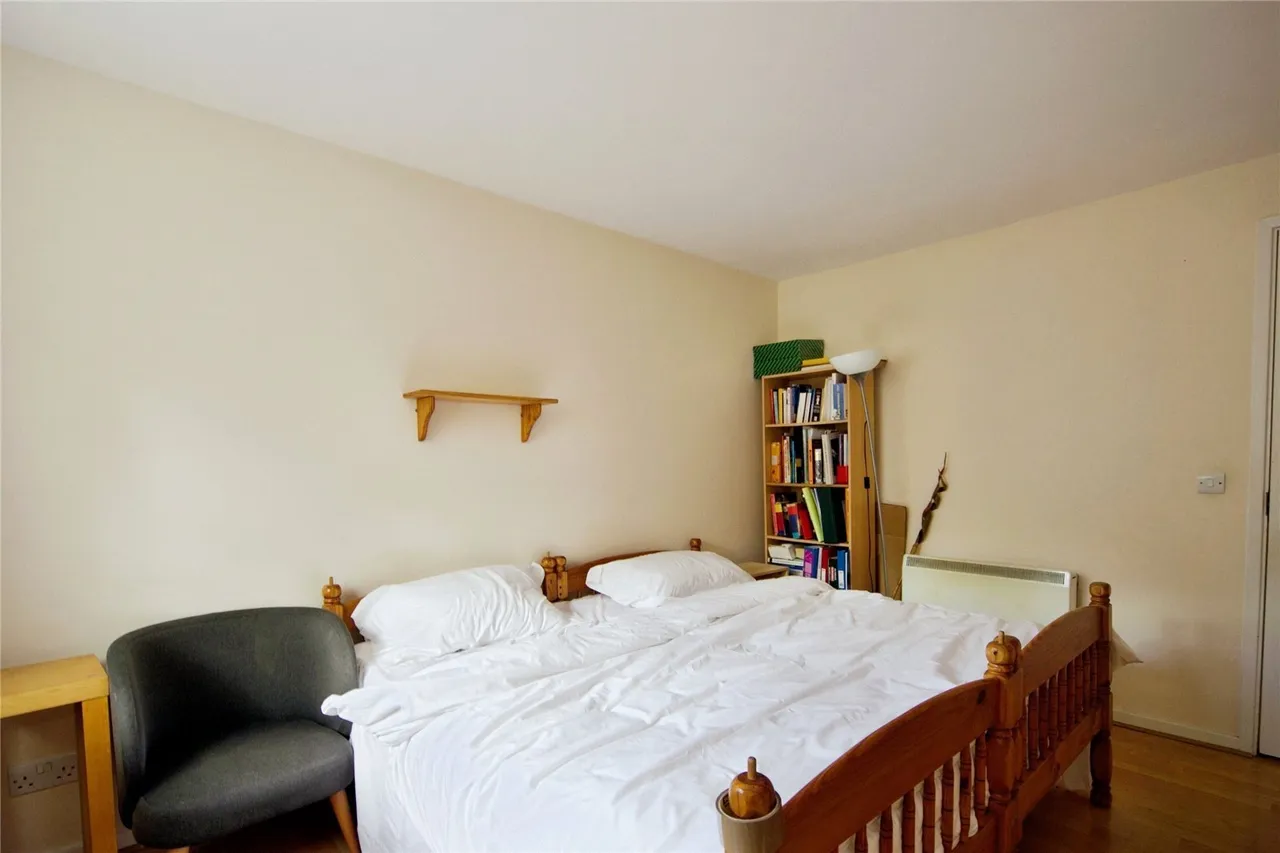 Pocklington Close, London, NW9, photo 12
