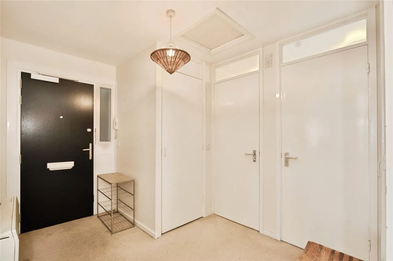 Pocklington Close, London, NW9, photo 14