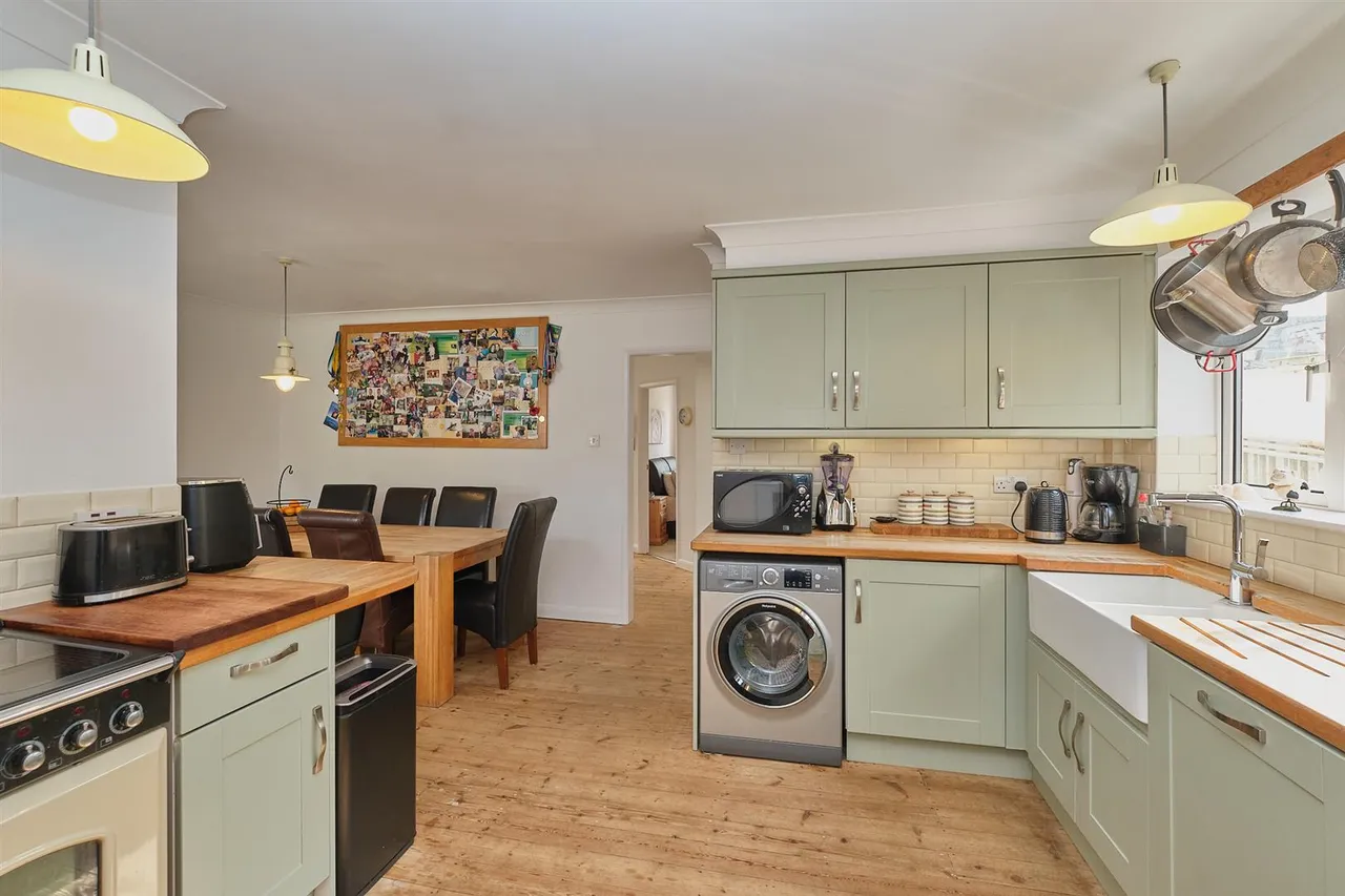 Beach Close, Seaford, photo 6