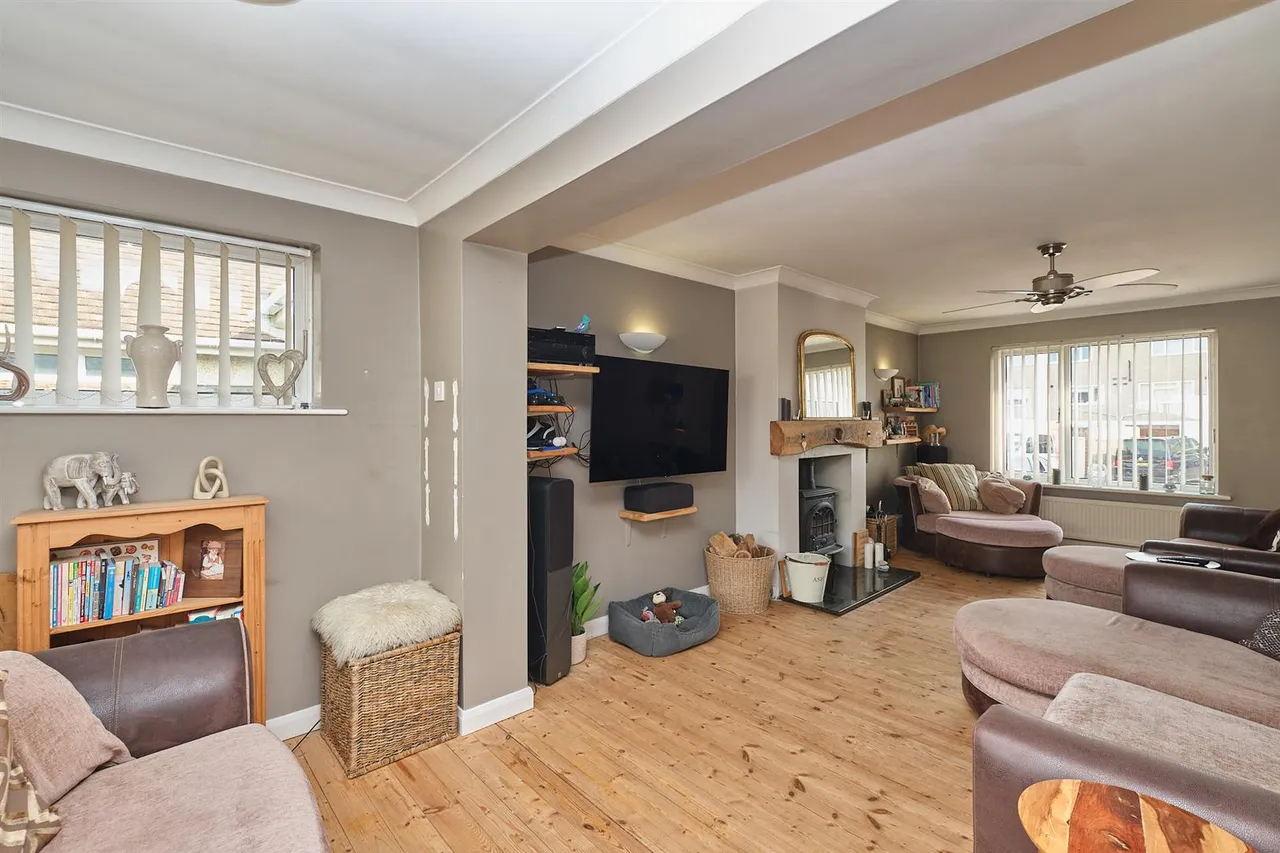 Beach Close, Seaford, photo 13