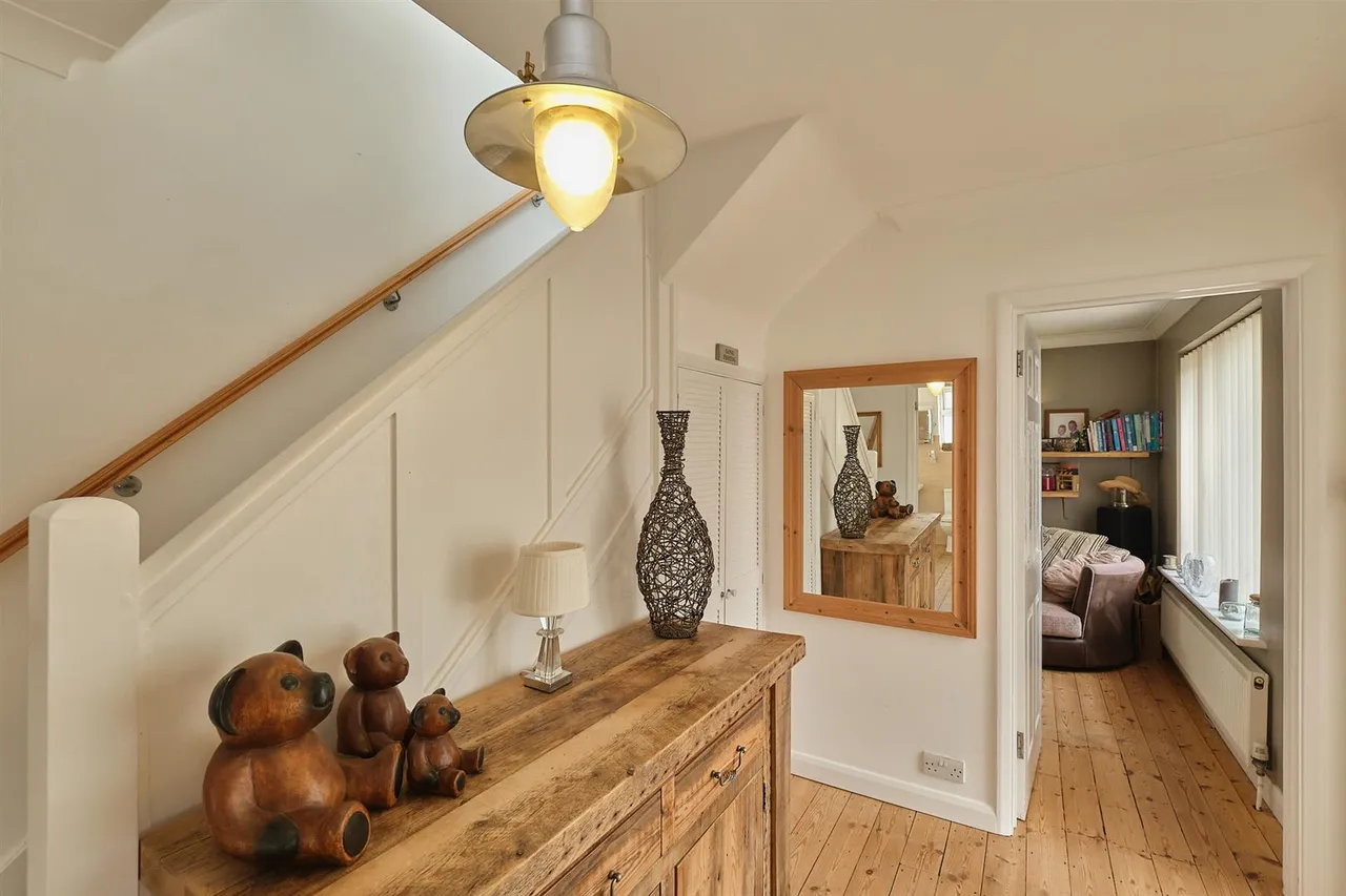 Beach Close, Seaford, photo 23