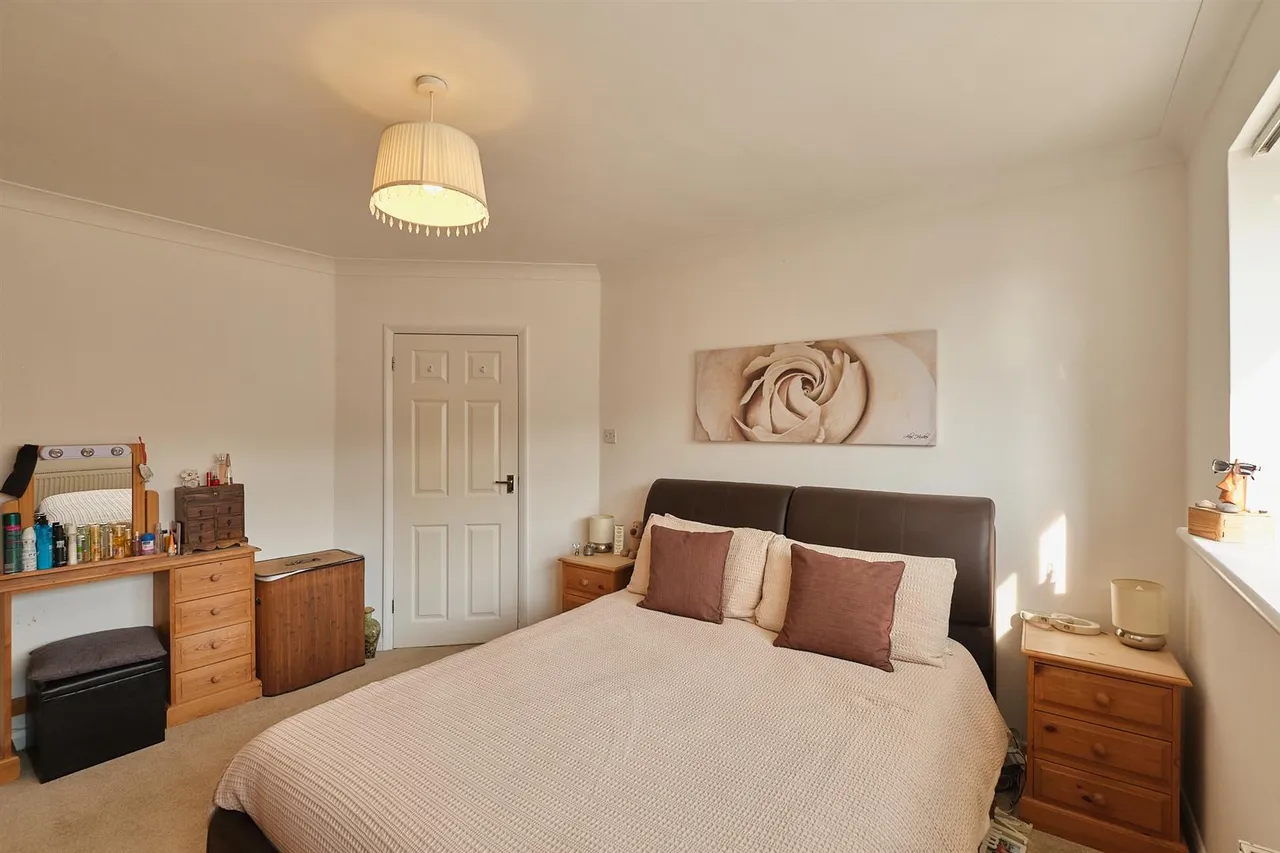 Beach Close, Seaford, photo 19