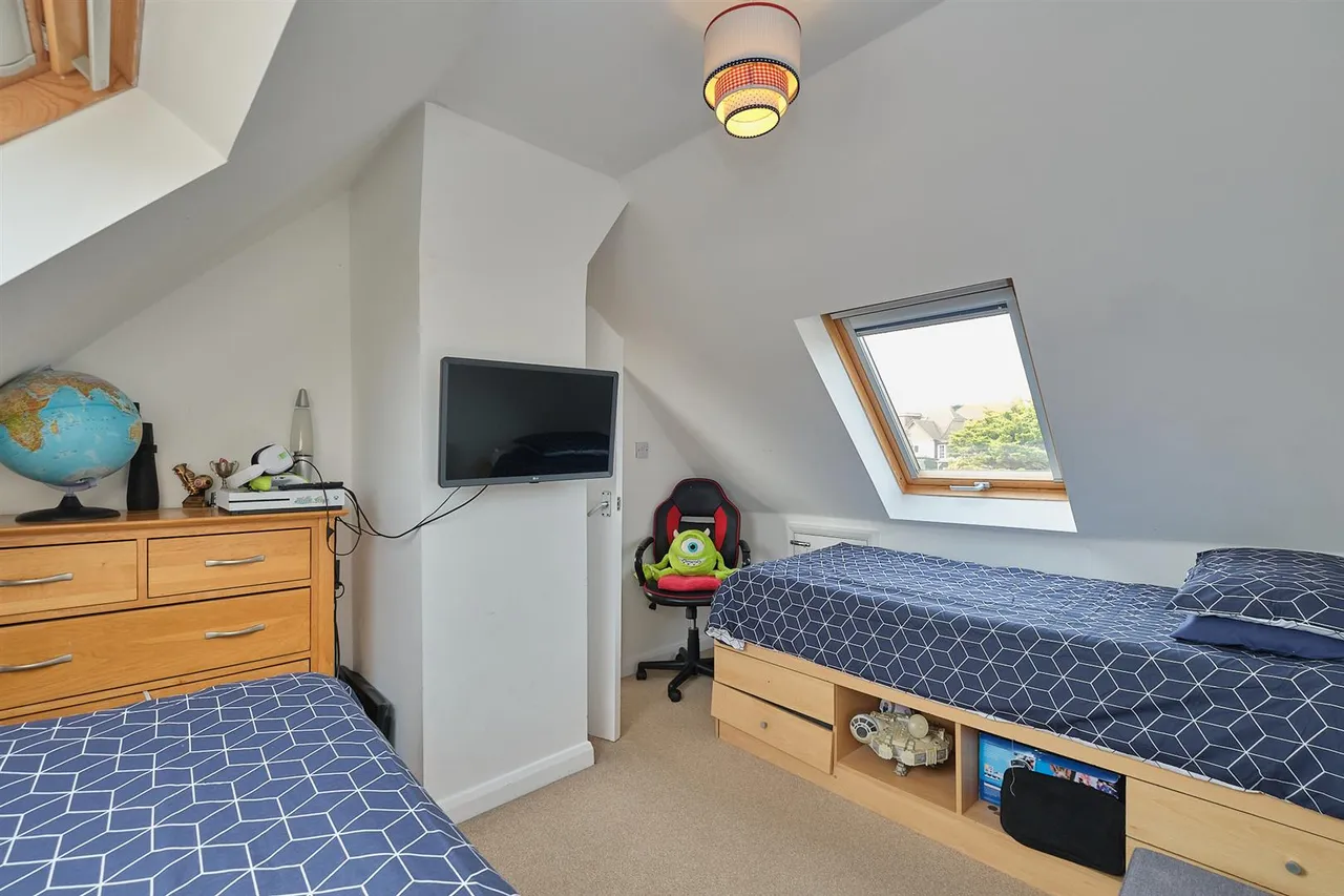 Beach Close, Seaford, photo 28