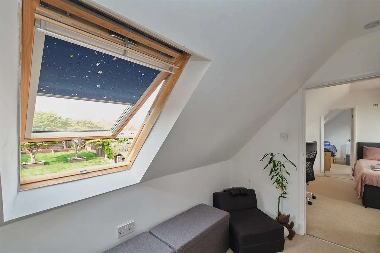 Beach Close, Seaford, photo 29