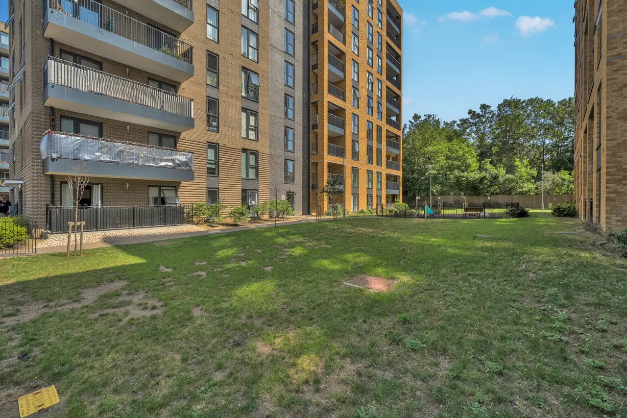 Bowen Drive, SE7, photo 16