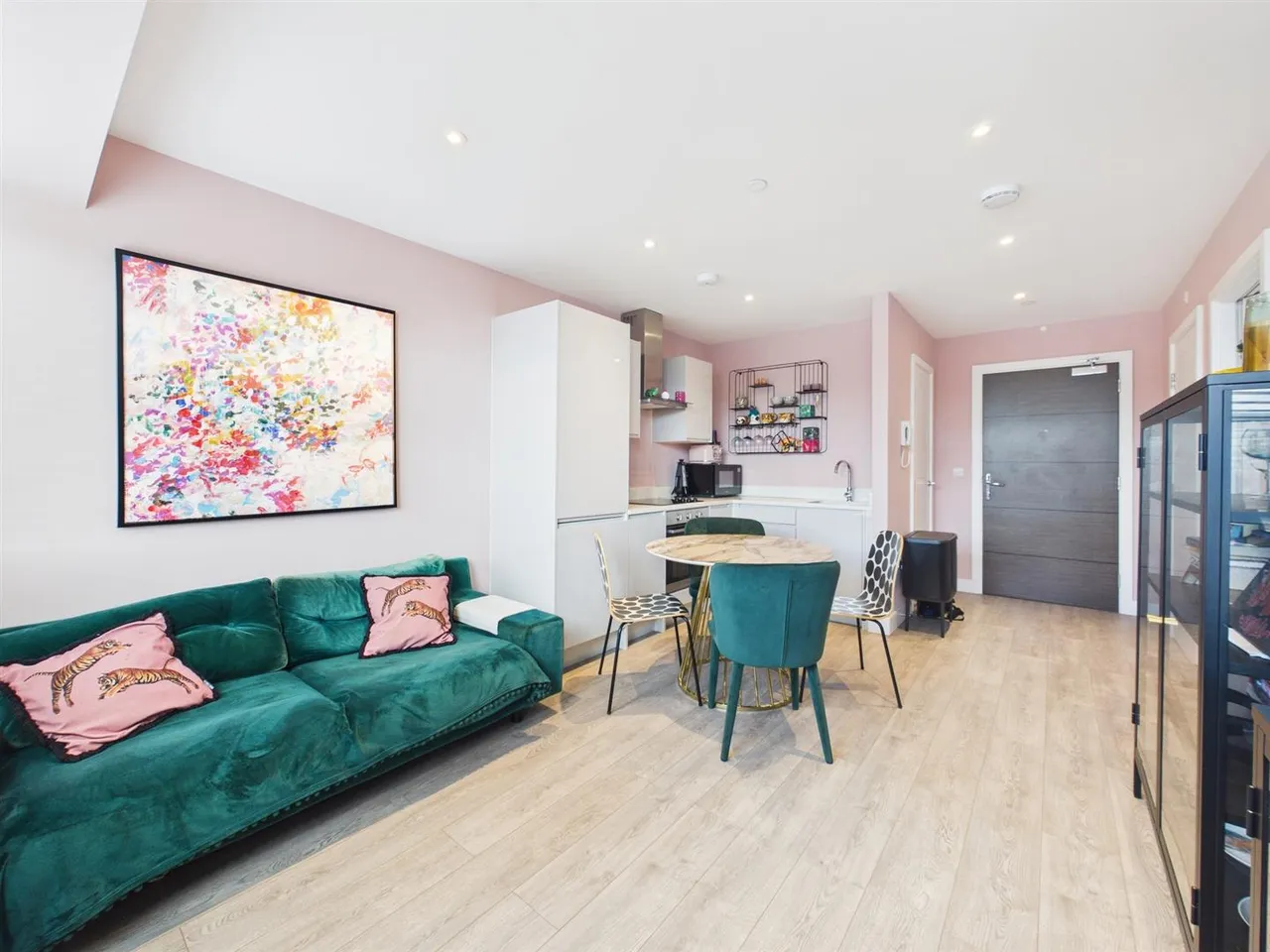 1 bed flat for sale — 3 Kymberley Road, Harrow, HA1 1HE