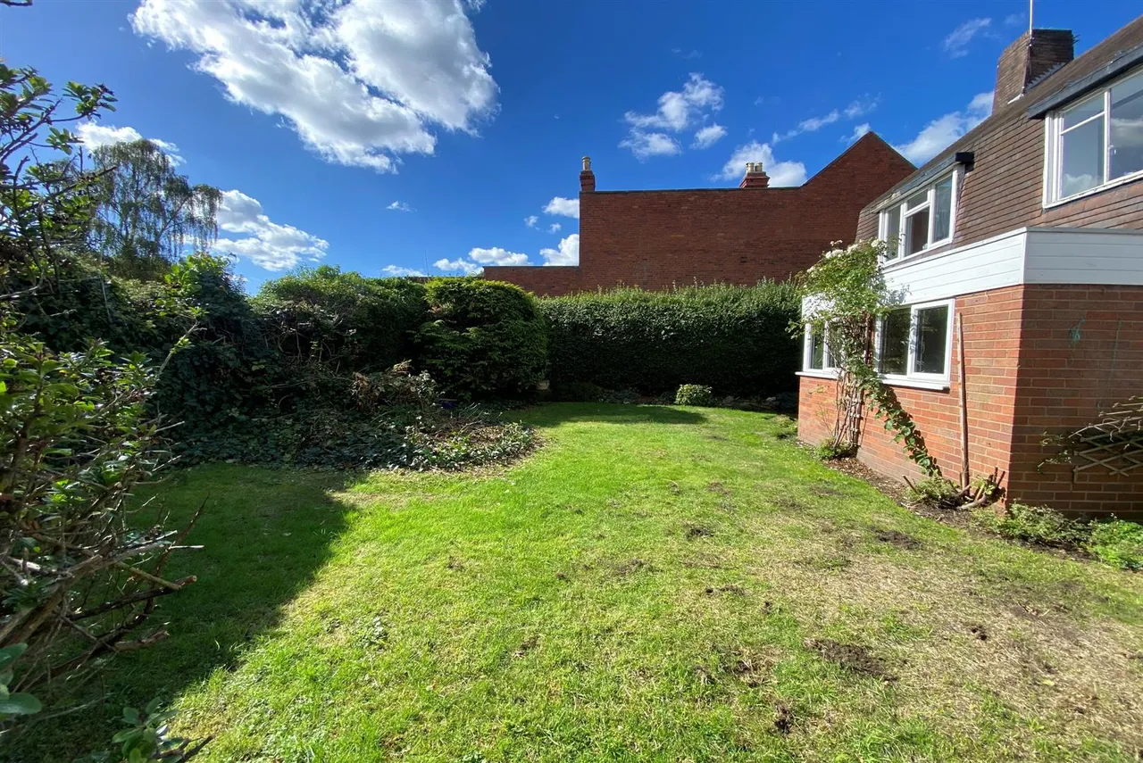 Greenfield Avenue, Stourbridge, photo 29