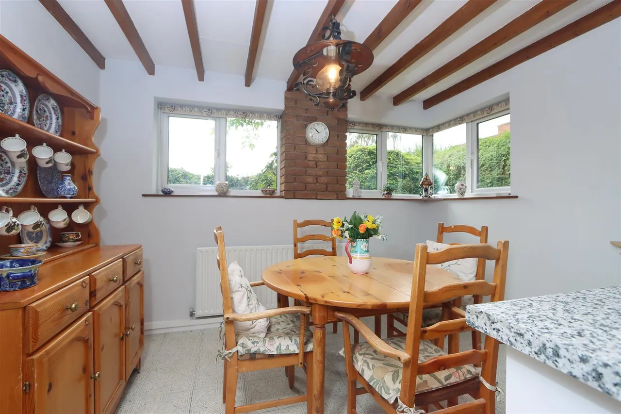 Greenfield Avenue, Stourbridge, photo 11