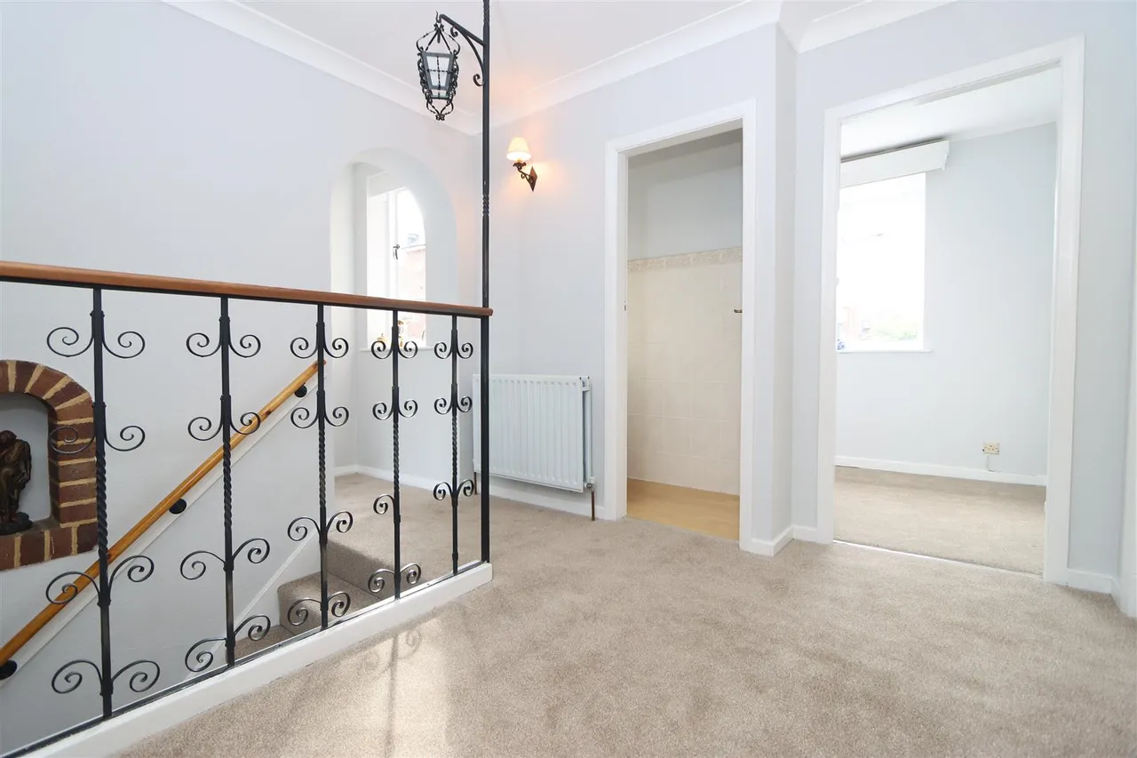 Greenfield Avenue, Stourbridge, photo 14