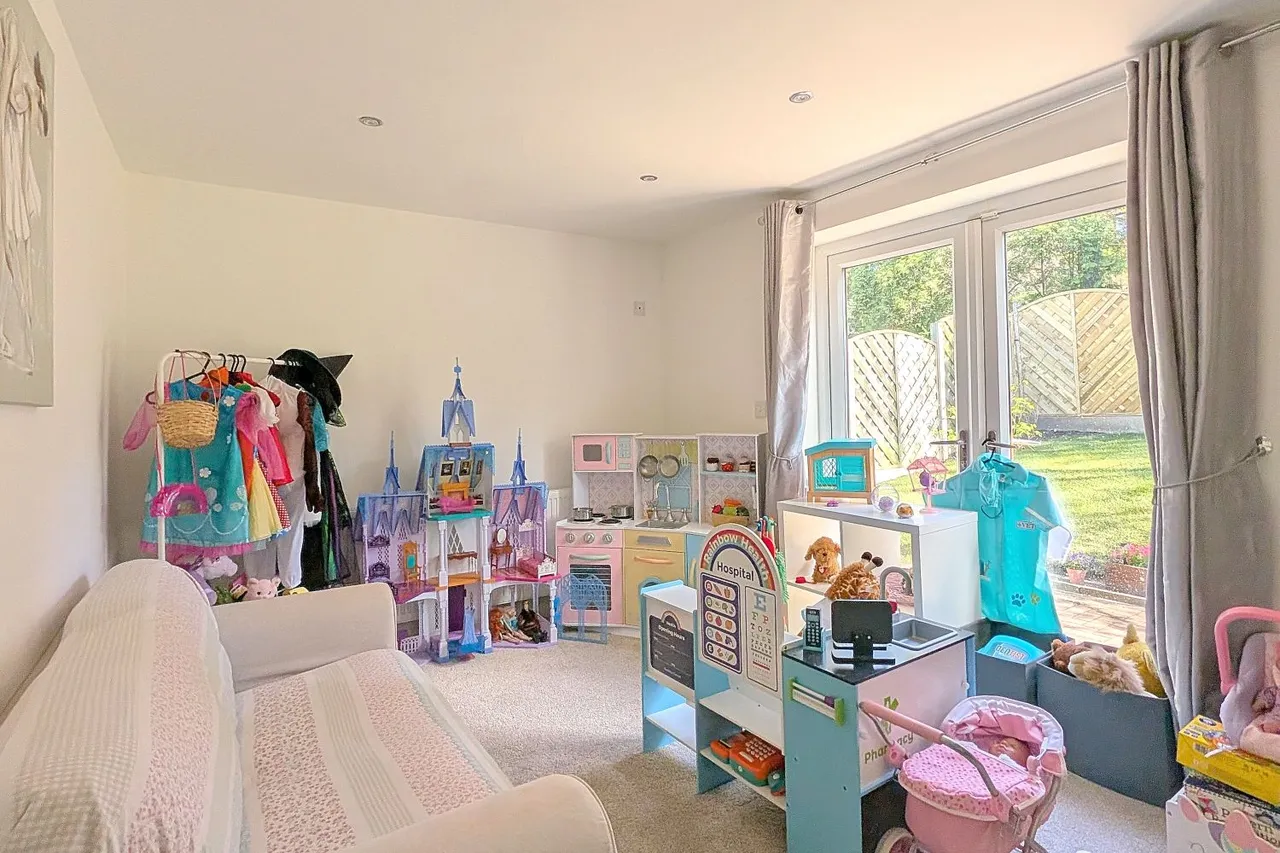 Tofts Grove, Brighouse, HD6, photo 20