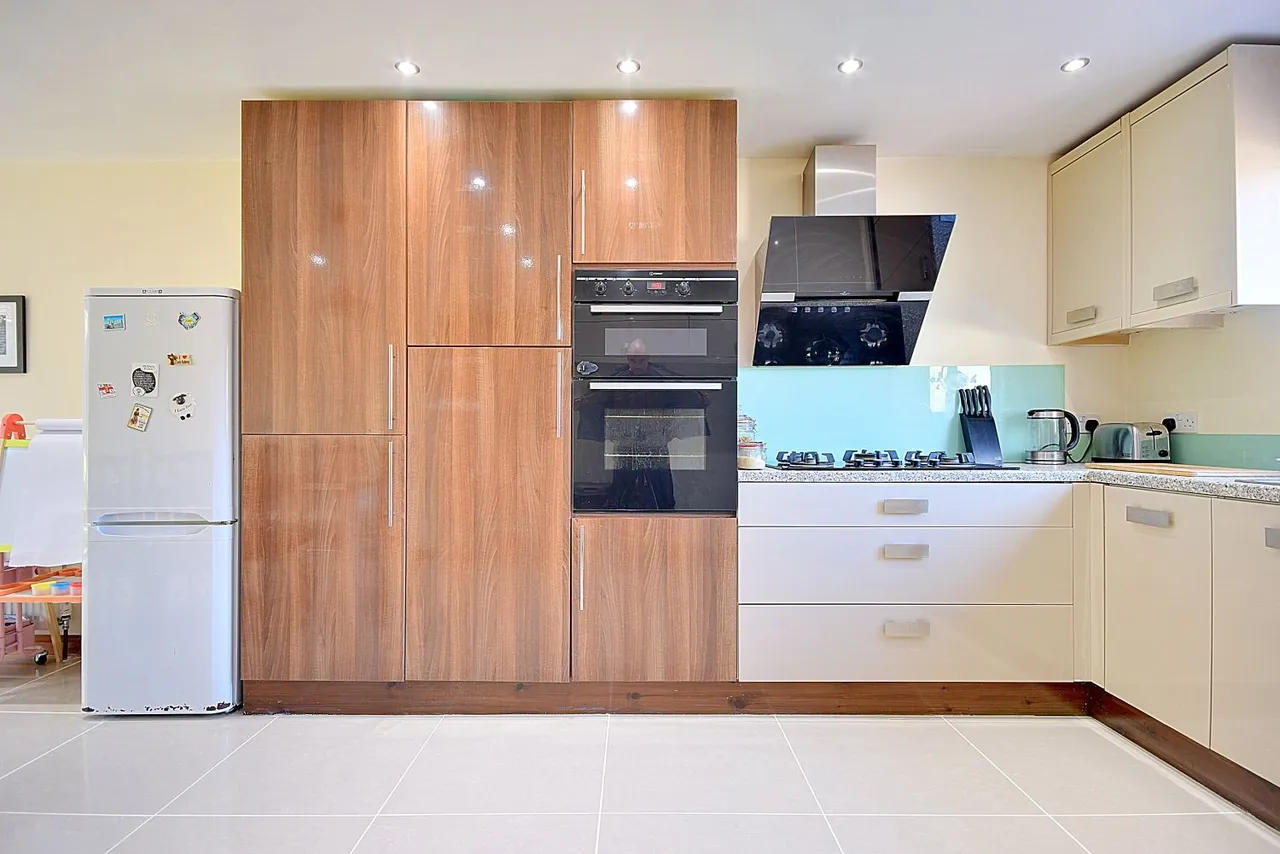 Tofts Grove, Brighouse, HD6, photo 19