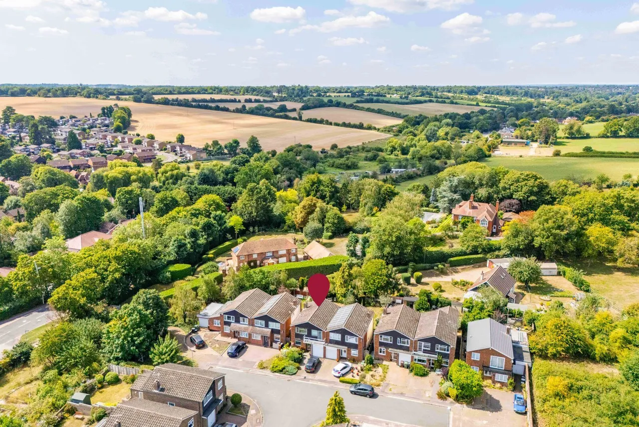 Garden Court, Wheathampstead, AL4, photo 22