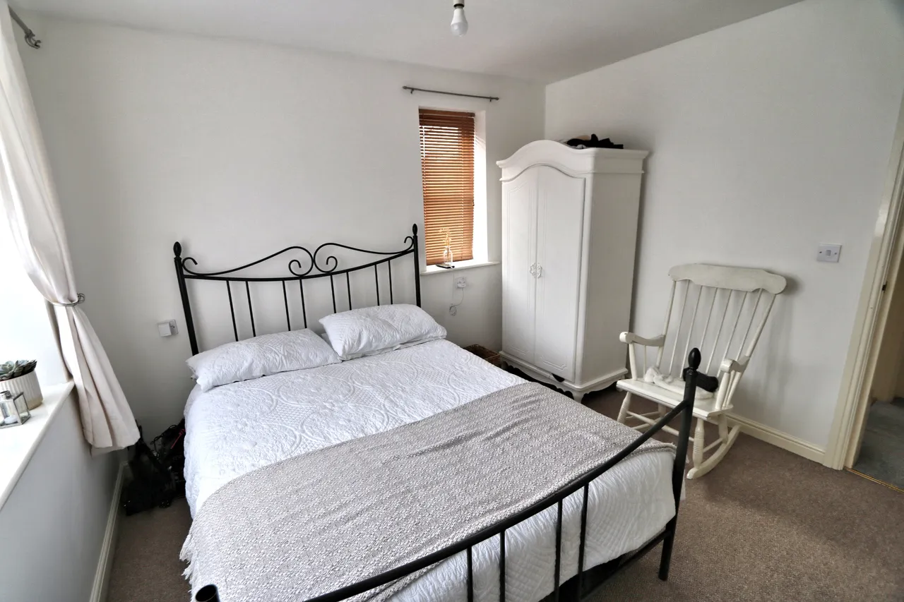 Gillespie Close, Bedford, MK42, photo 10