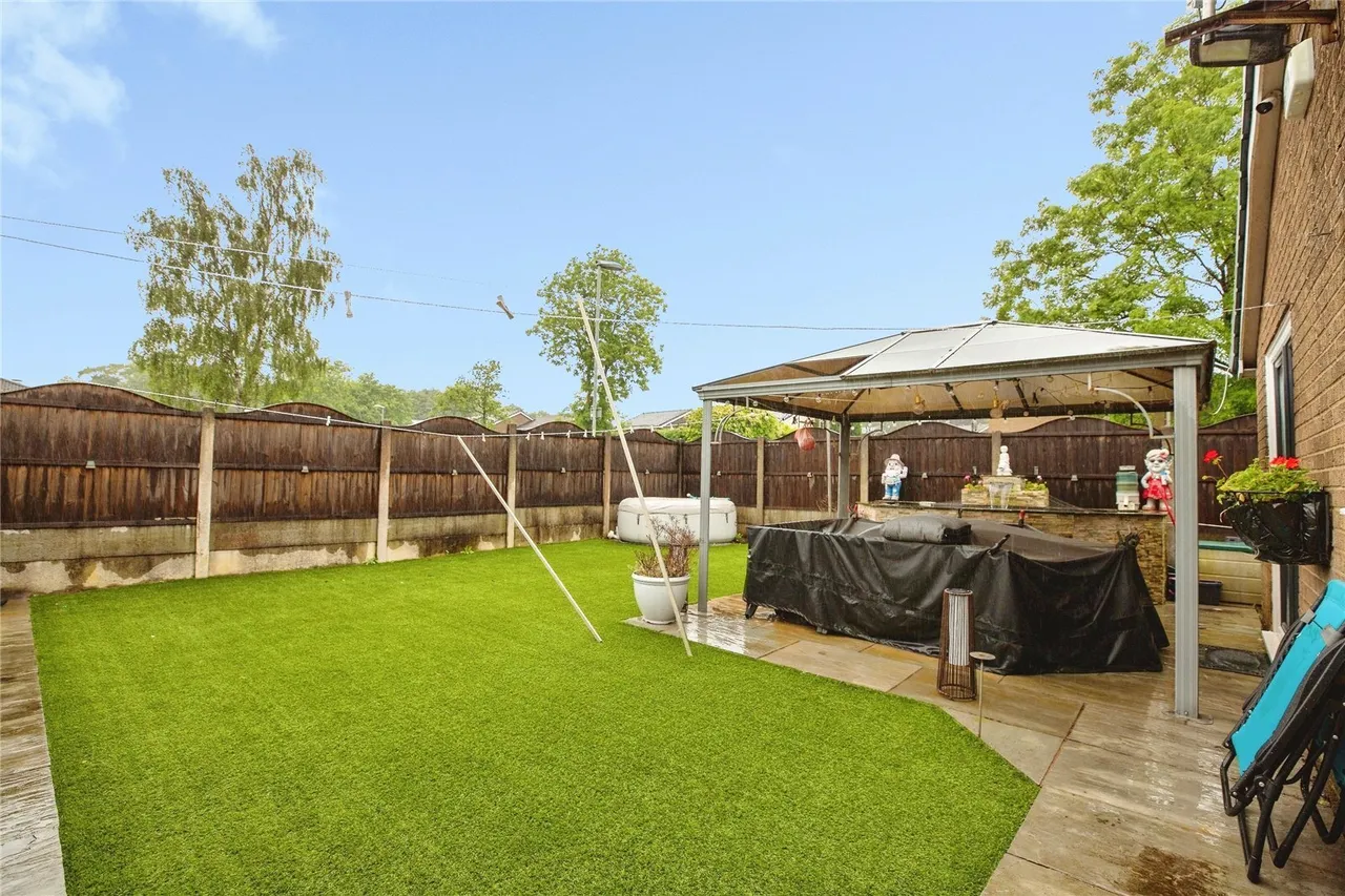 Lapwing Close, Rochdale, OL11, photo 5