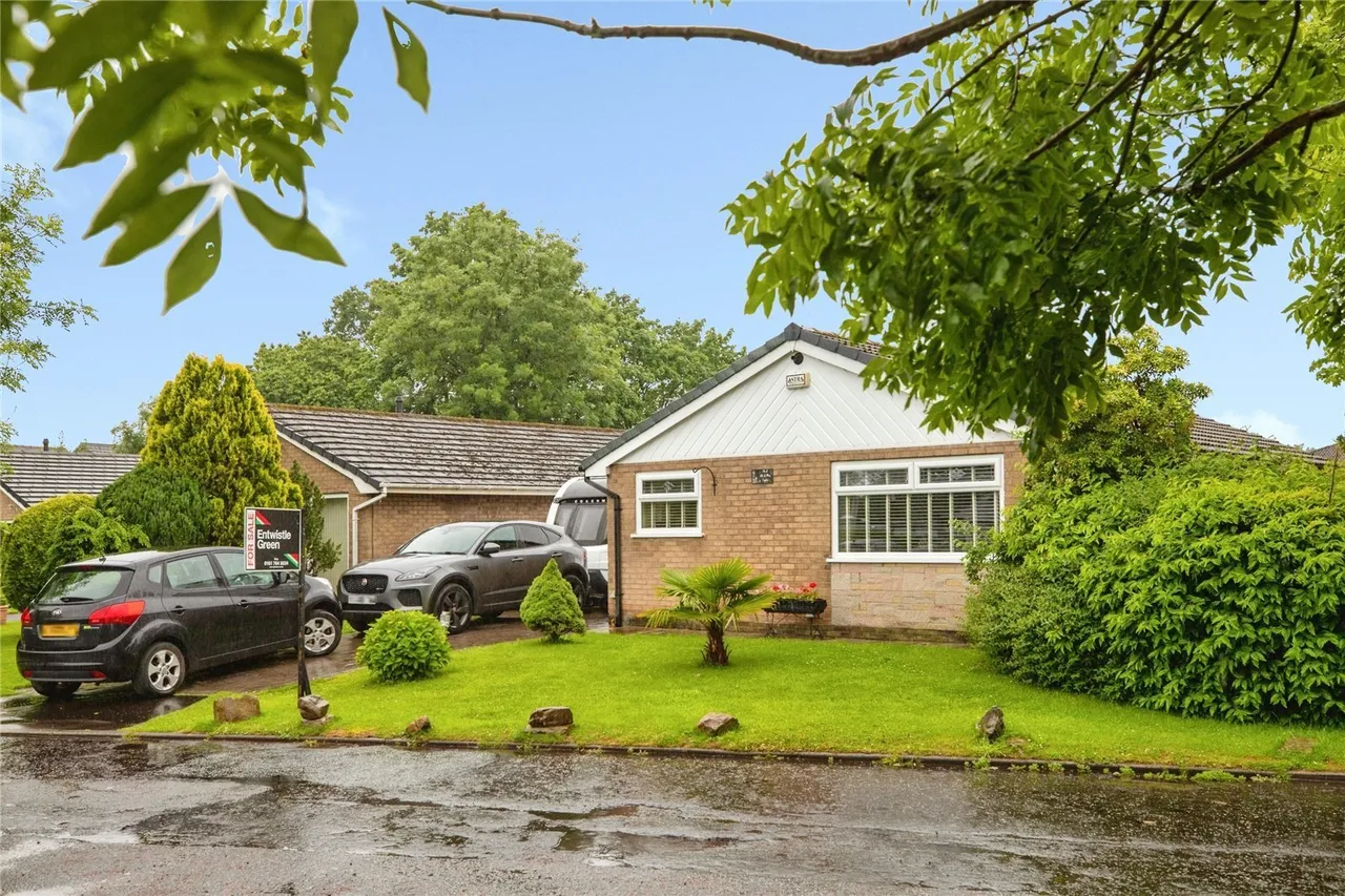 Lapwing Close, Rochdale, OL11, photo 20