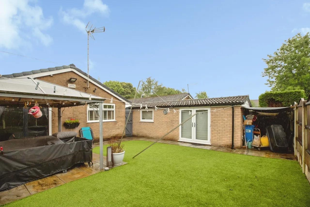 Lapwing Close, Rochdale, OL11, photo 4