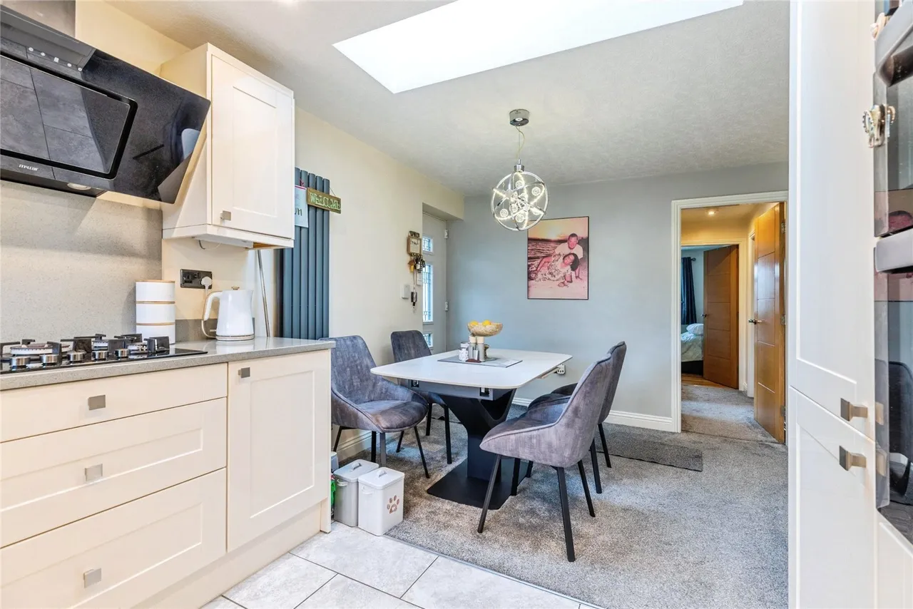 Lapwing Close, Rochdale, OL11, photo 6