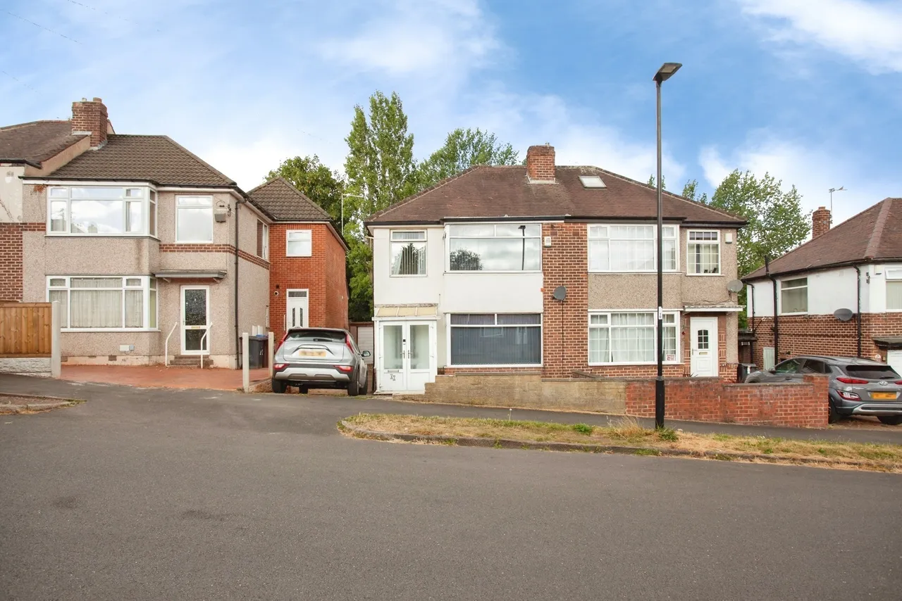 3 bed house for sale — Swanbourne Road, Sheffield, South Yorkshire, S5