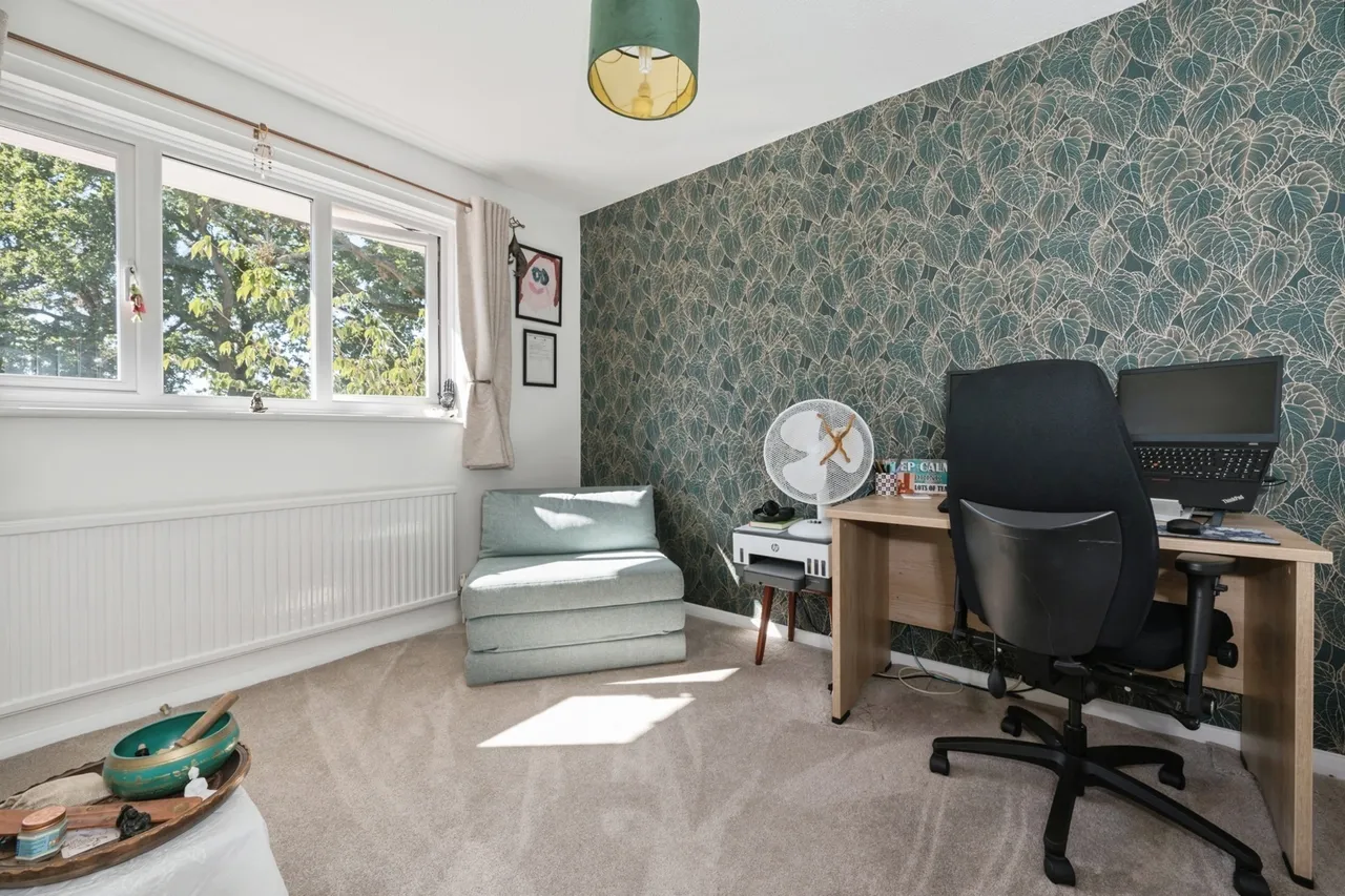 Piping Road, Colden Common, SO21, photo 17