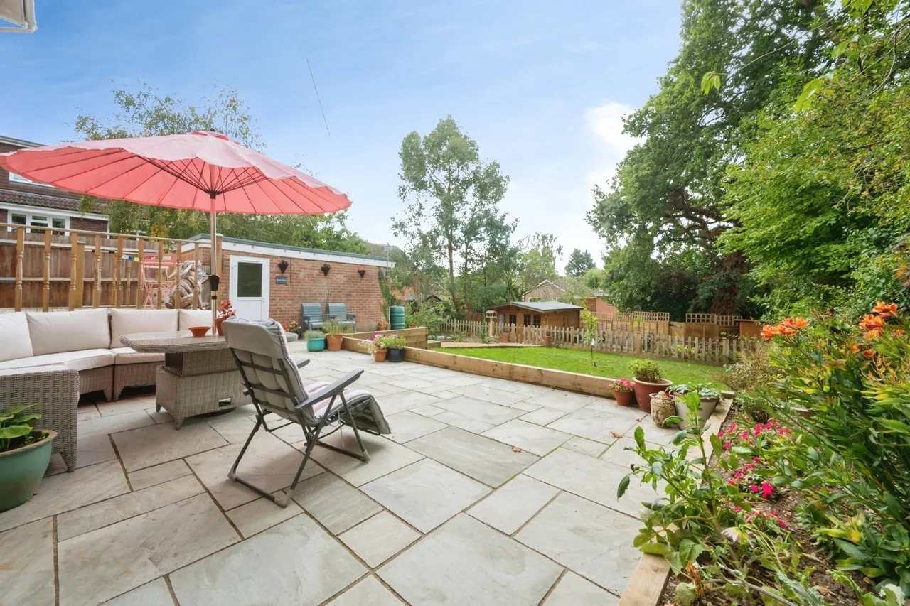 Piping Road, Colden Common, SO21, photo 5