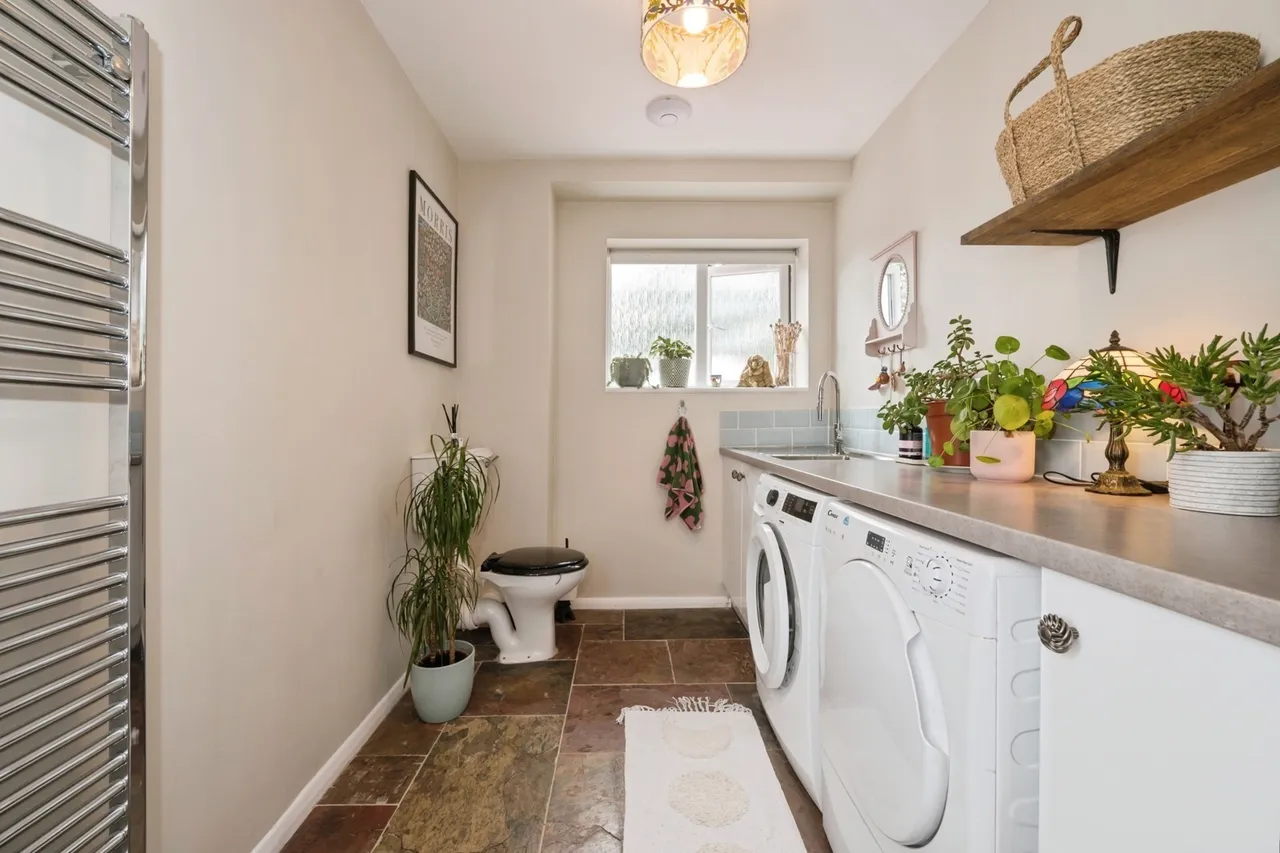 Piping Road, Colden Common, SO21, photo 11