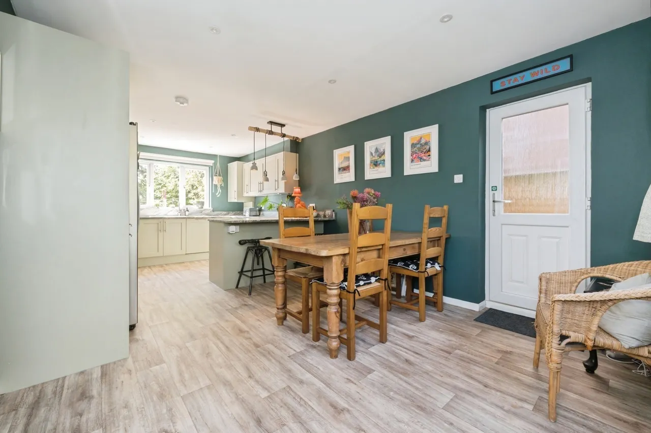 Piping Road, Colden Common, SO21, photo 2