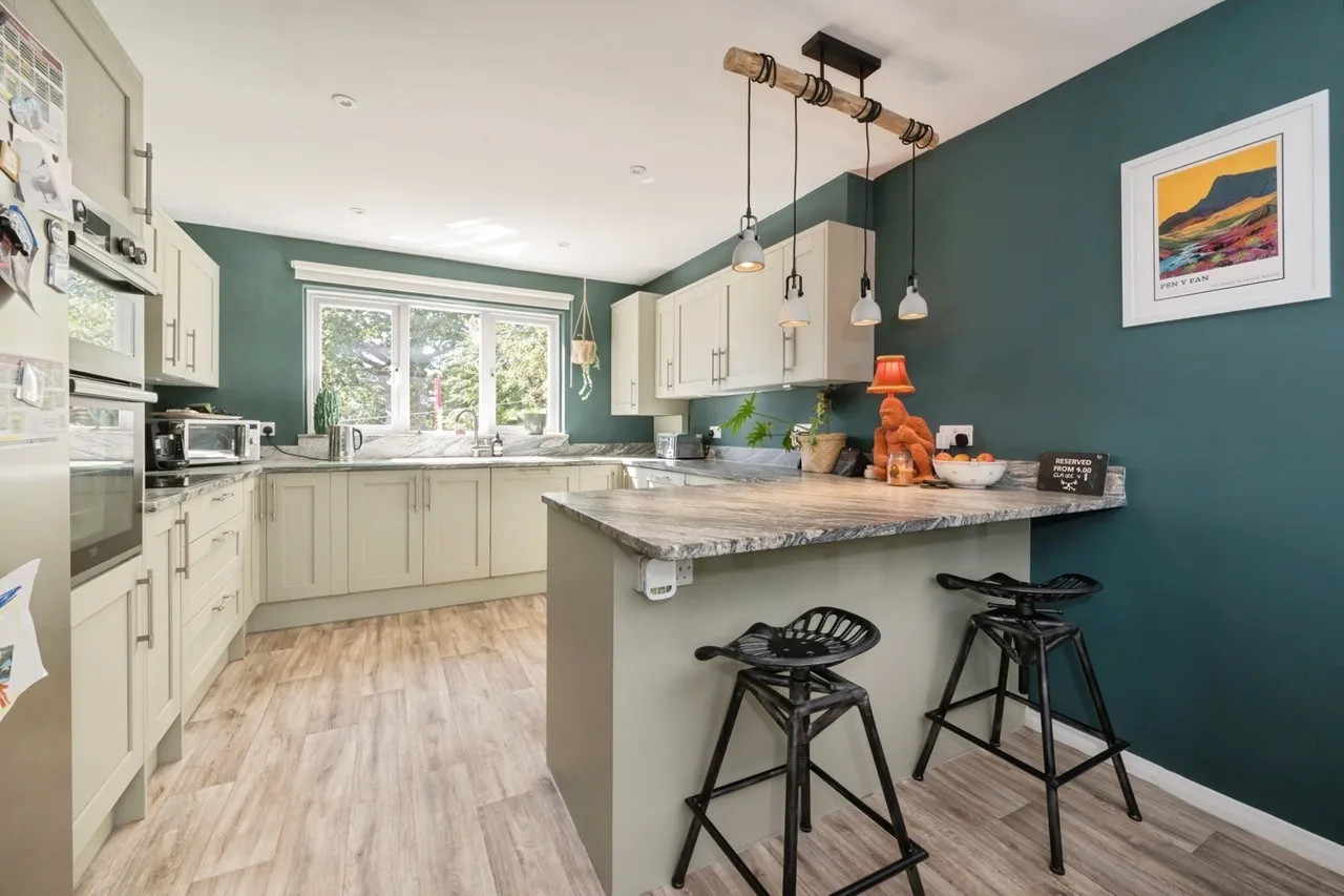 Piping Road, Colden Common, SO21, photo 19