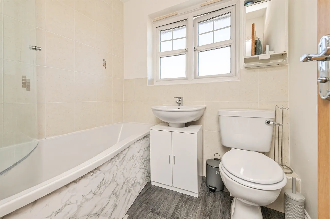 Greenfield View, Batley, photo 6